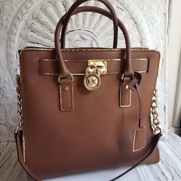 MICHAEL Michael Kors Handbags - Michael Kors gold metallic trim leather bag